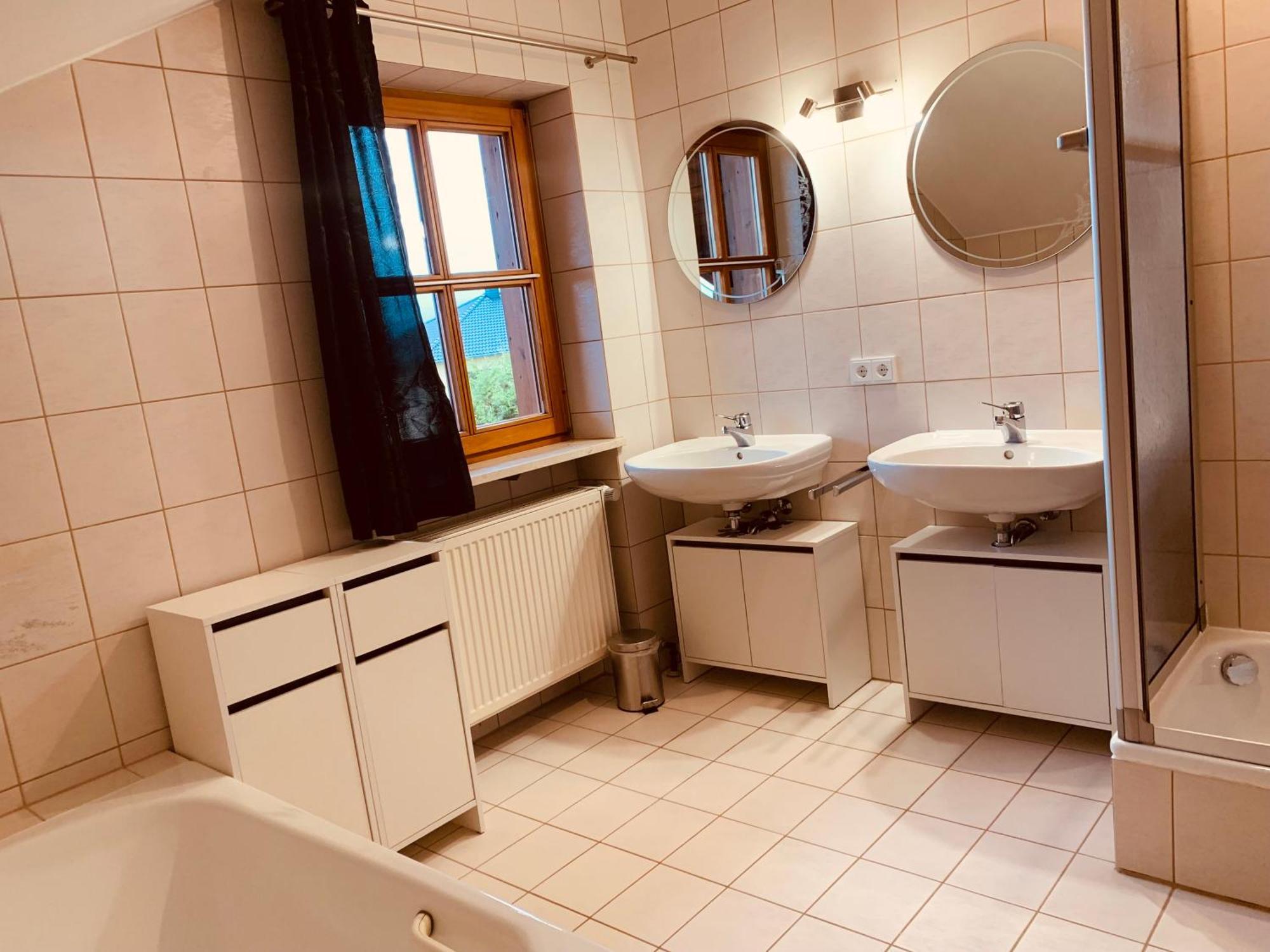Adlerhorst, 4 Schlafzimmer, Blick In Die Alpen, Parkplatz Thyrnau Bagian luar foto